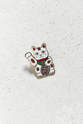 Lucky cat pin