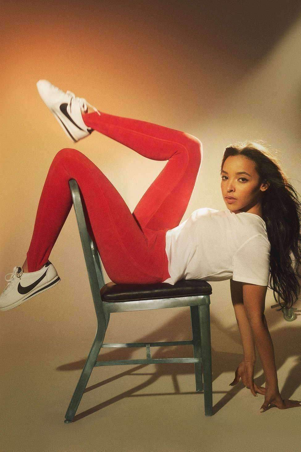 Stirrup Velour Legging